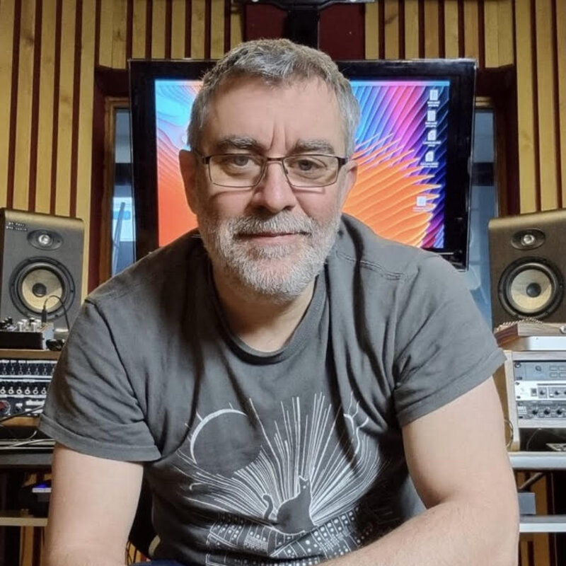 Simon Glenister, Co-founder of Transceve, in a music studio.